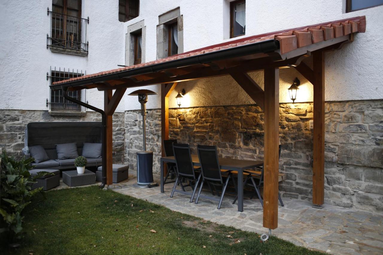 Aizkolarienea Apartment Ochagavia Bagian luar foto
