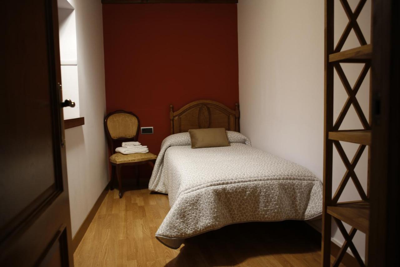 Aizkolarienea Apartment Ochagavia Bagian luar foto